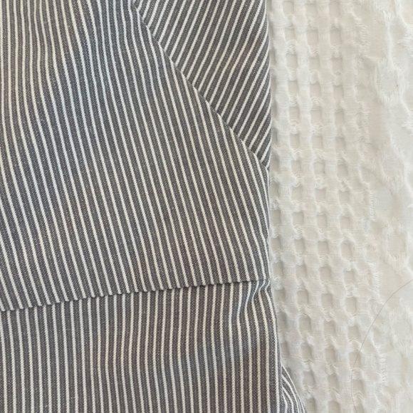 Banana Republic Seersucker Shift Dress - Picture 6 of 14